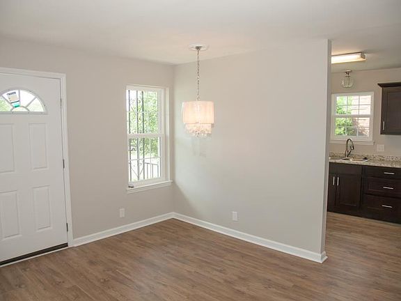5th image of 362 Clearwater Dr