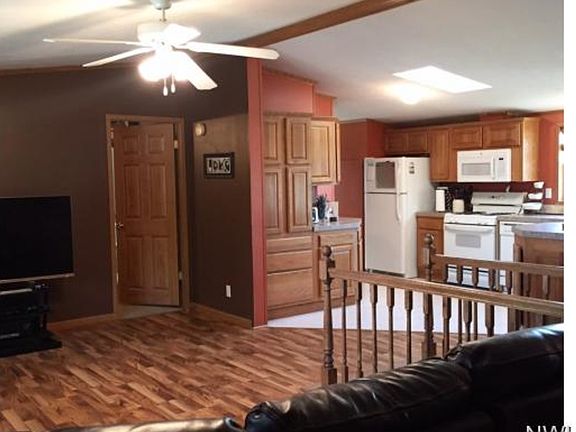 5th image of 1501 River Dr S