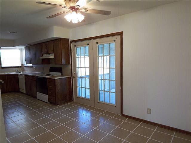 kitchen/dining