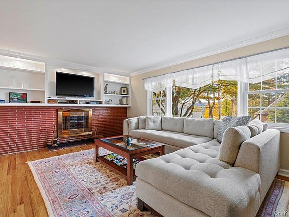 4th image of 52 Windsor Terrace