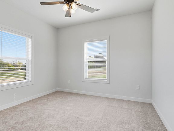 5th image of 805 Battle Creek Ln