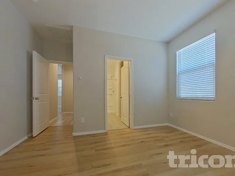 31062 W Mulberry Dr — Photo 8
