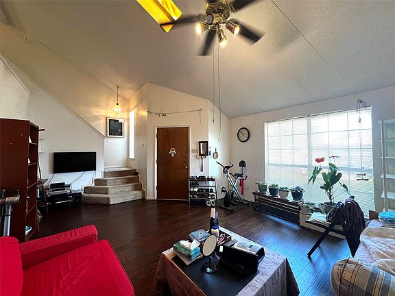 2nd image of 545 Stringfellow Dr