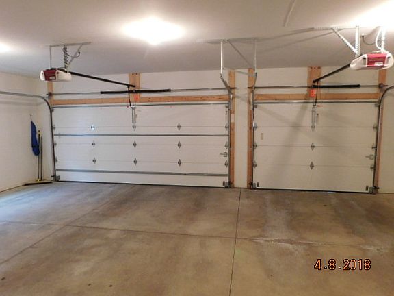 5th image of 60 E Hattendorf Ave #0