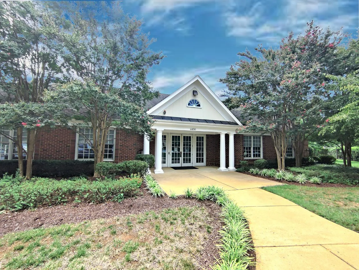 A061 103 N George Mason Dr - 1031 — Photo 3