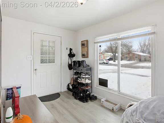 4th image of 5829 Princess St