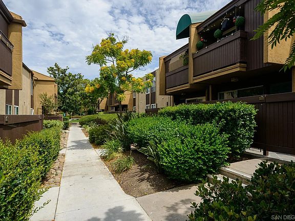 3rd image of 3454 Castle Glen Dr Unit 127