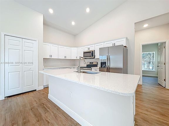 5th image of 8827 N Mendoza Way