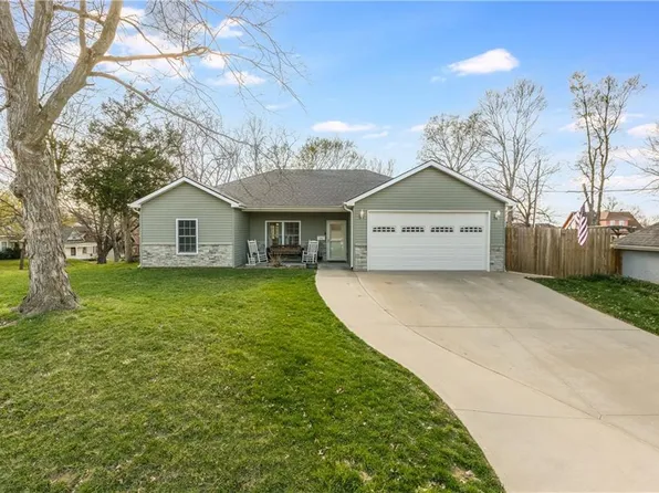 904 S 33rd St, Saint Joseph, MO 64507