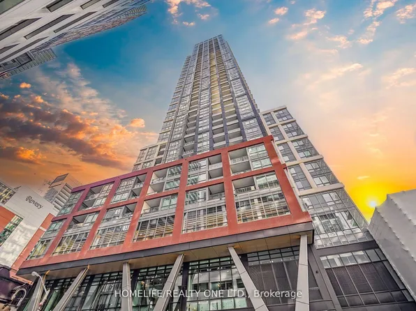 108 Peter St #4106, Toronto, ON M5V 0W2