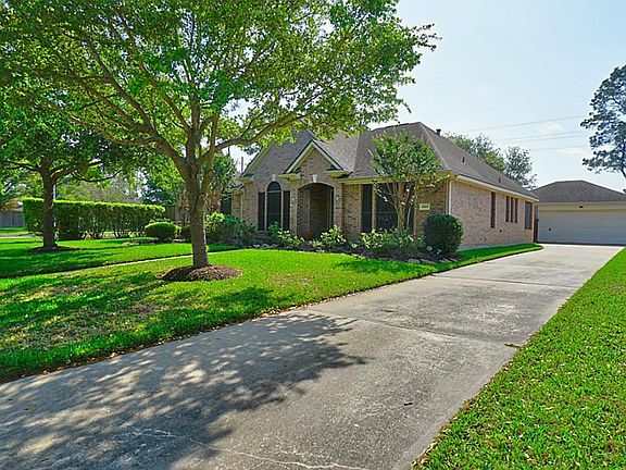 Corner Lot - Single Story Home - 4 Bedrooms - 2 Car Detached Garage.