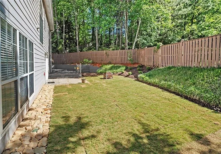 4220 Hunters Green Way NE — Photo 32