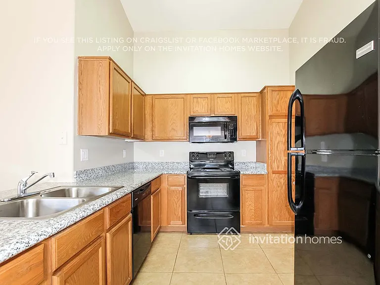 14228 N 149th Dr — Photo 8