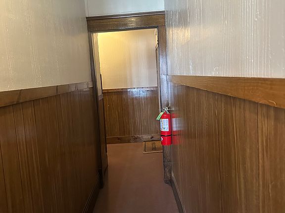 2nd image of 400 Sumner St APT 2