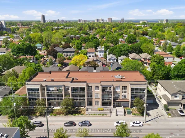 682 Churchill Ave N #310, Ottawa, ON K1Z 5G5