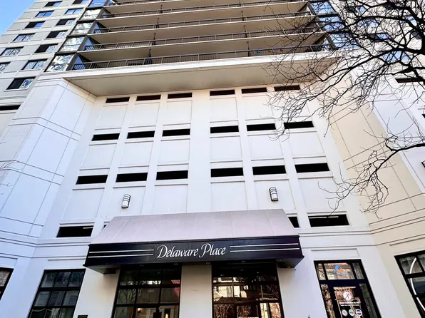 33 W Delaware Pl APT 7C, Chicago, IL 60610