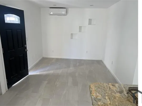 5420 Tampa Ave, Tarzana, CA 91356