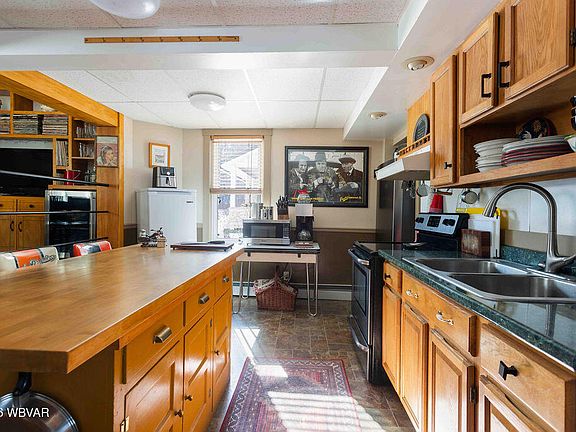 5th image of 18 Swamp Poodle Rd