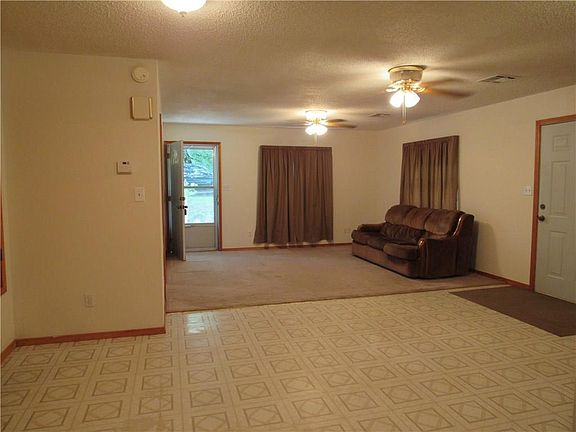 3rd image of 441 S Montie Ave