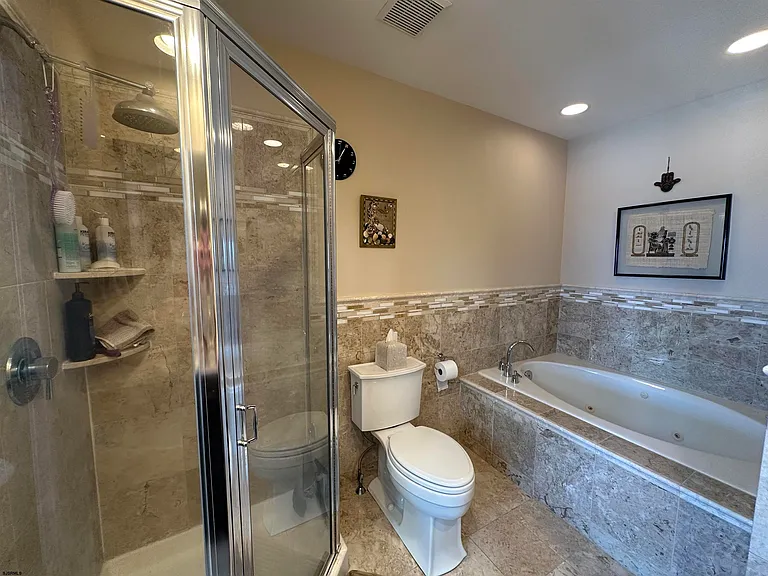 2204 East Dr #2204 — Photo 21