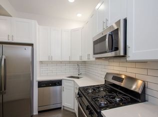 1008-12 W 18th Pl #305, Chicago, IL 60608