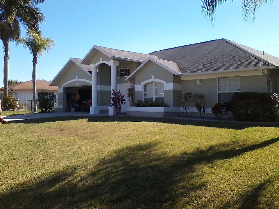 1st image of 160 SE 21st Ln