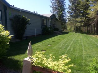 687 Pinewood Ln, Cocolalla, ID 83813