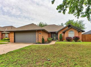 2012 Sagewood Dr, Edmond, OK 73013