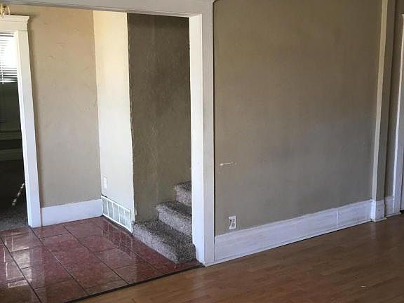 4th image of 1402 N Jefferson St