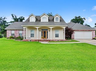 10132 Chenevert Rd, Waggaman, LA 70094