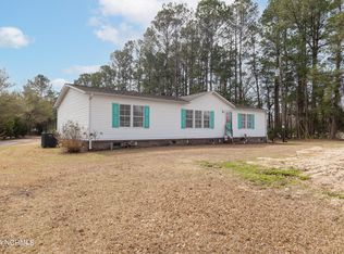 129 Lake Haven Dr, Sneads Ferry, NC 28460