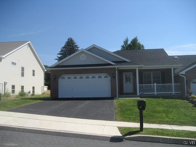 1st image of 3215 Eisenhower Dr