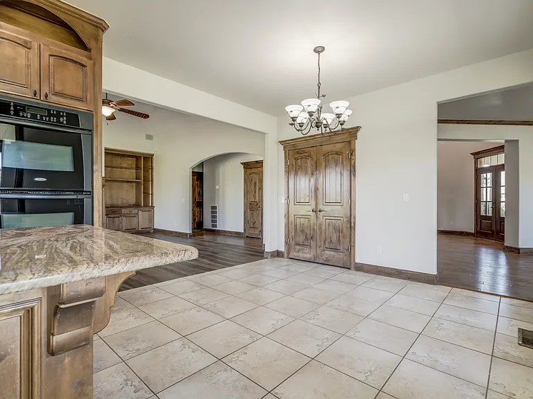 22525 Lindy Ter — Photo 40