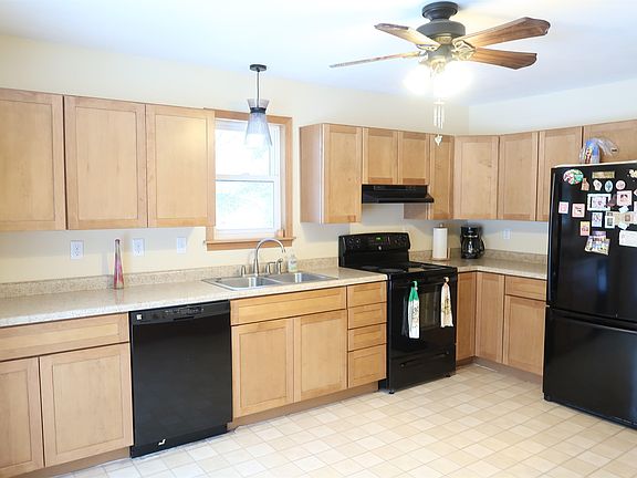 3rd image of 5607 Twin Lane Rd