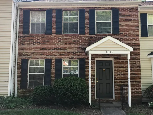1388 Minor Ridge Ct, Charlottesville, VA 22901