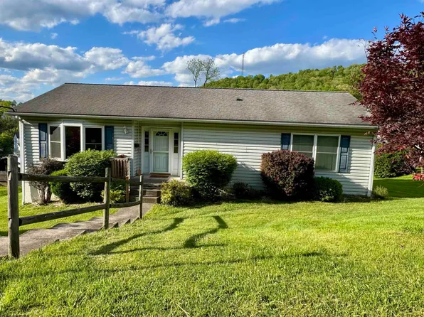 120 Bridge St, Monongah, WV 26554