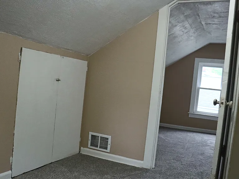 616 Irvington Ave — Photo 28