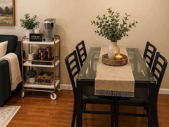 4th image of 1001 S Forest Ave APT 105