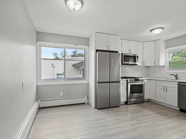 130 Gaston Ave #1 — Photo 18