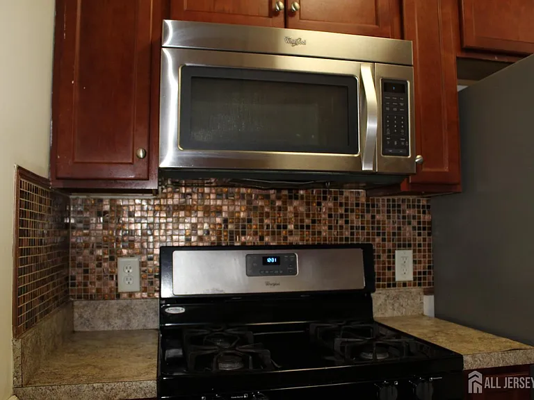 611 Doral Ct — Photo 18