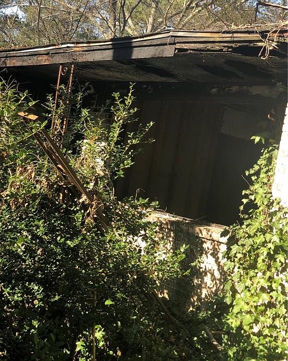 2nd image of 2591 Jonesboro Rd