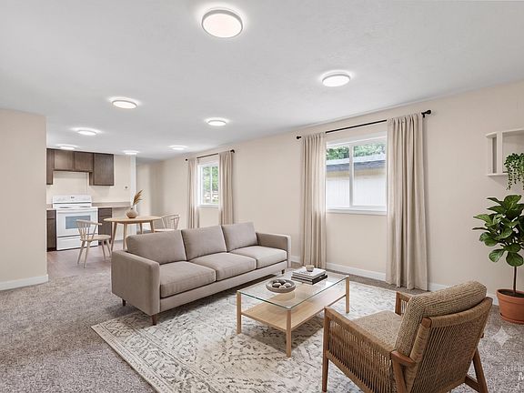 5th image of 16581 N White Pine St #102