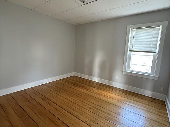 4th image of 237 Orange St