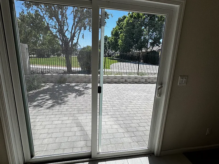 1114 Drake Way — Photo 9