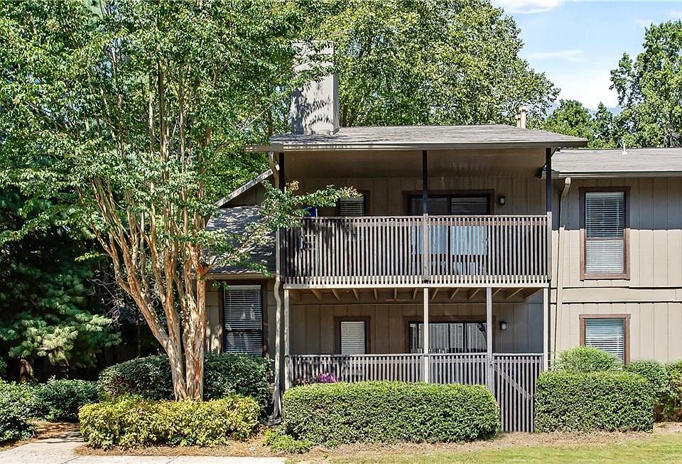 1st image of 801 Cumberland Ct SE #801
