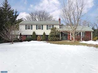 1444 W Lamplighter Ln, North Wales, PA 19454