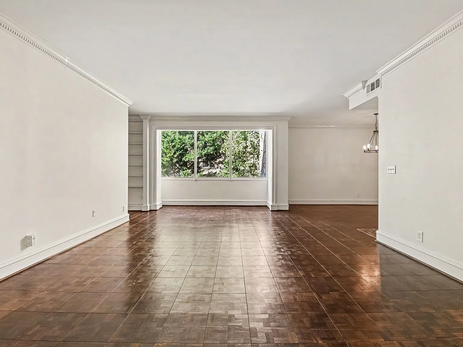 2632 Peachtree Rd NW — Photo 4