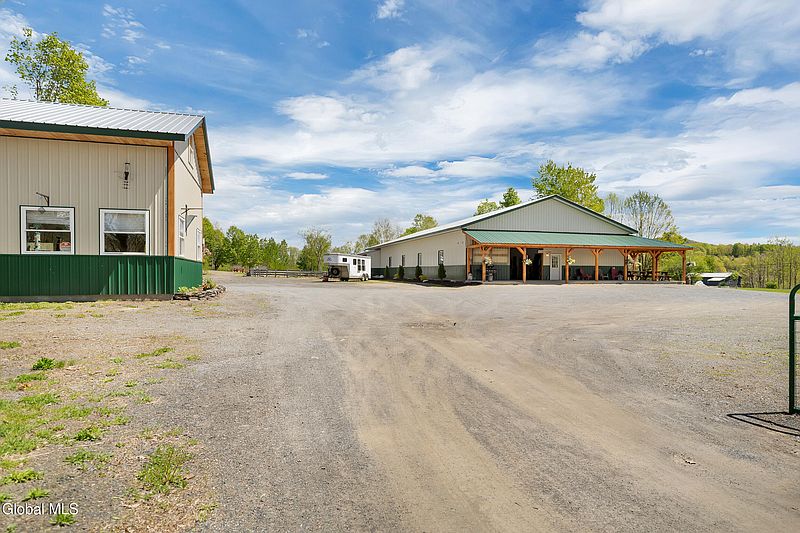 5th image of 14 Russell Lane