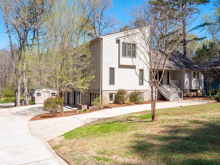 3917 Singletree Rd — Photo 2