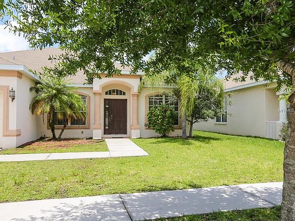 3rd image of 11707 Summer Springs Dr